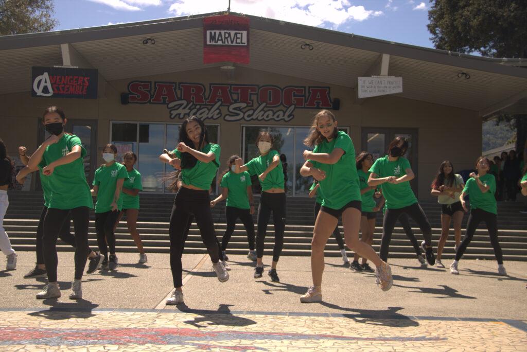 Freshmen perform their all-girls dance.