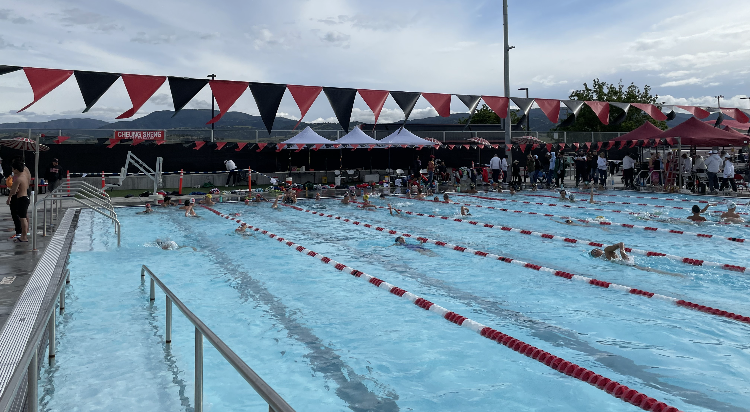 Swimmers+warm+up+at+the+Baylor+Aquatics+Center+at+the+CCS+championships.