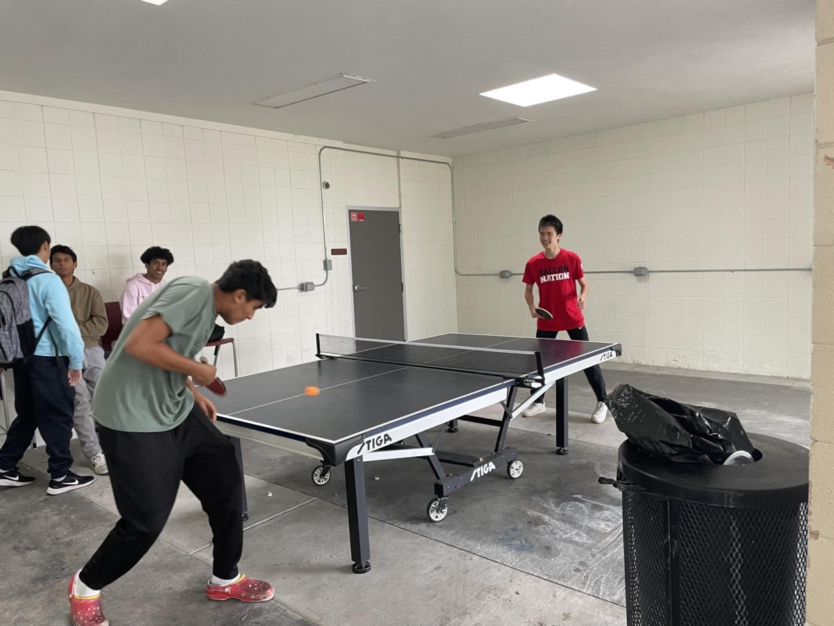 Junior Nirvan Shah faces off against junior Brady Liang at lunch on Sept. 16. 