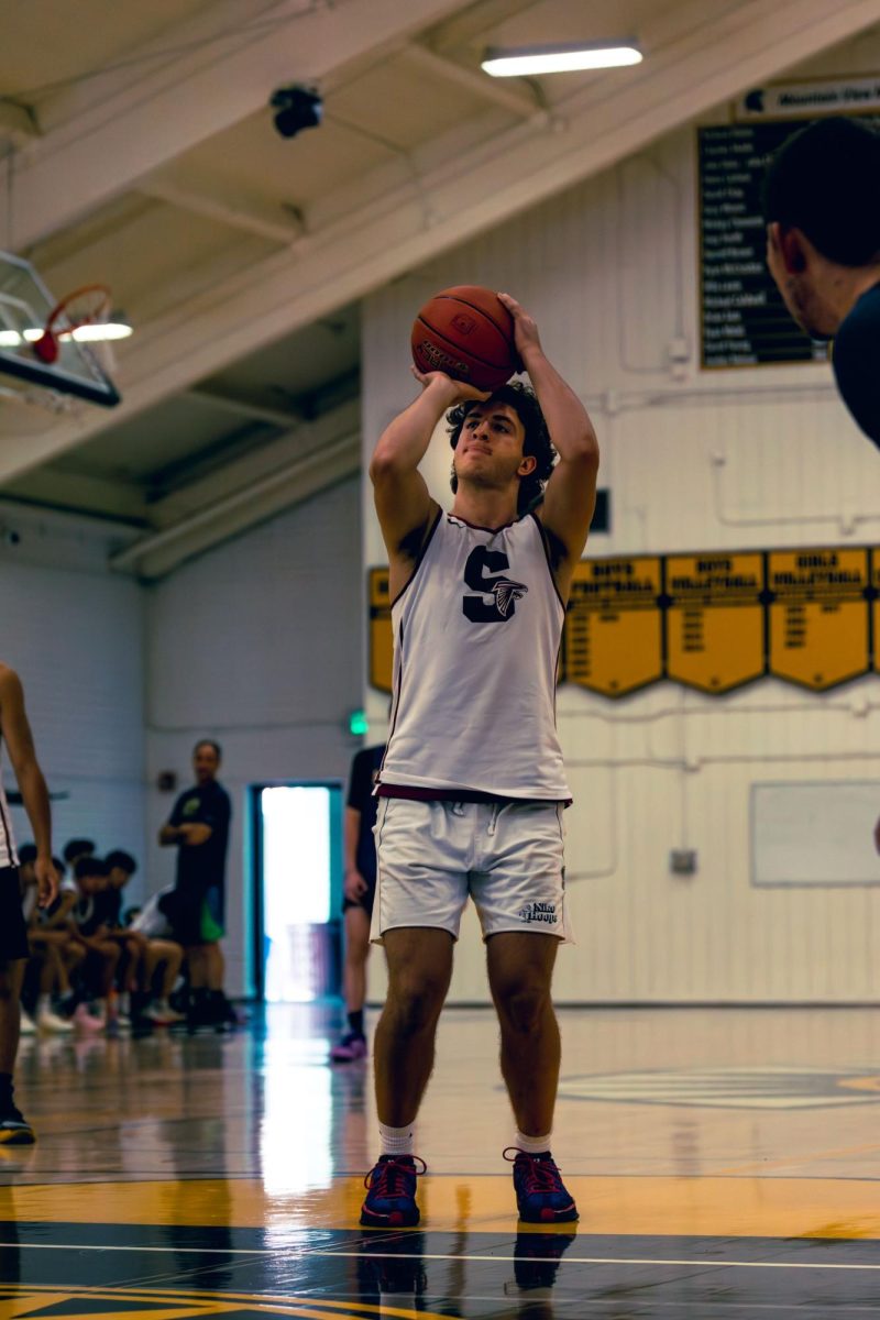 Senior Daniel Jadali shooting a freethrow