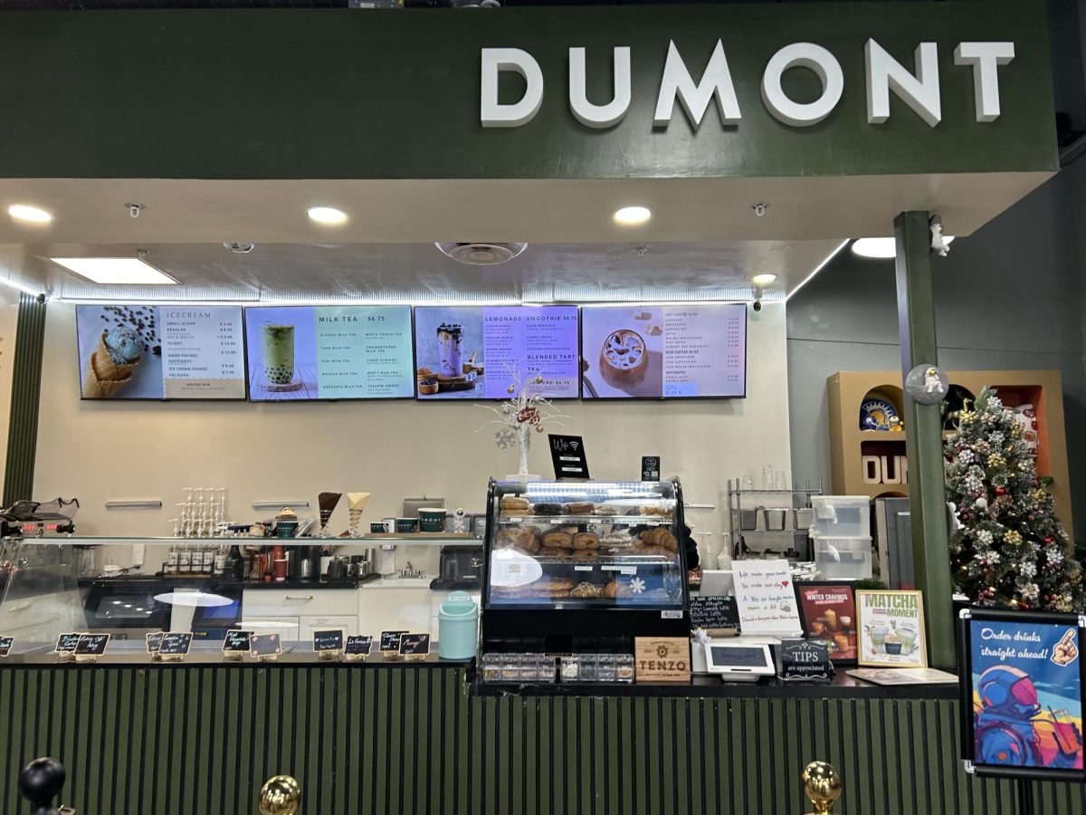 This small café drew our attention due to its chic aesthetic.
