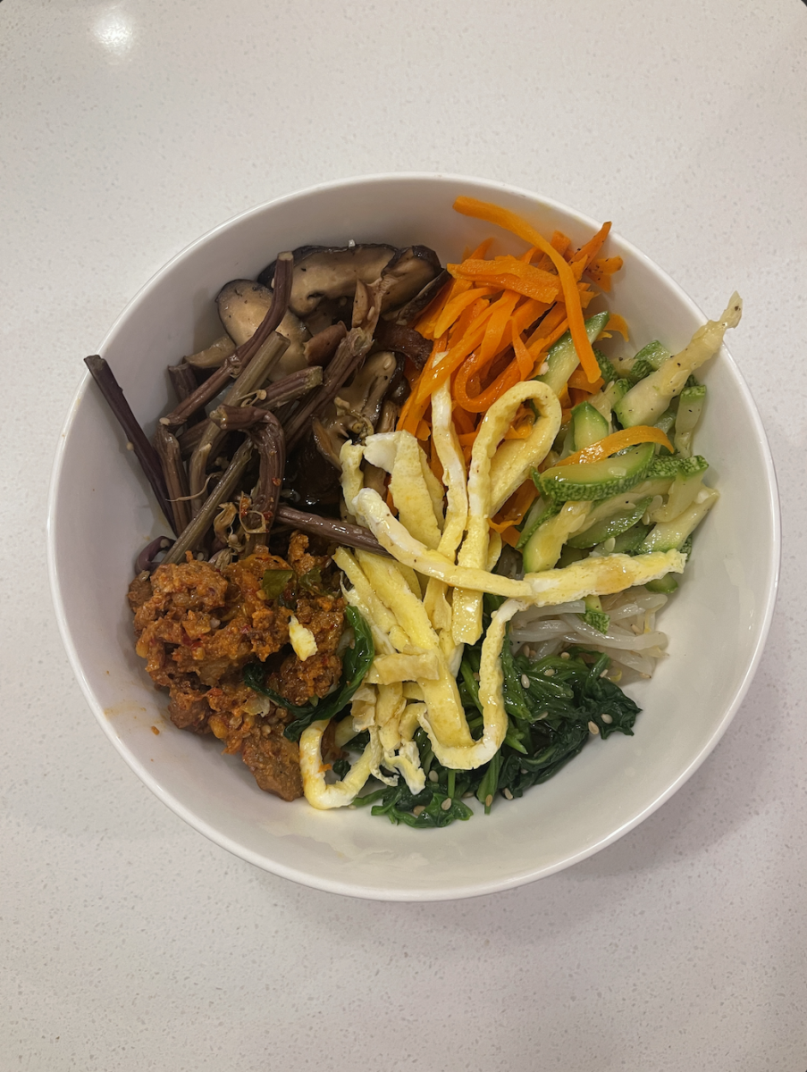 I made bibimbap while only eating home-cooked meals for a week.